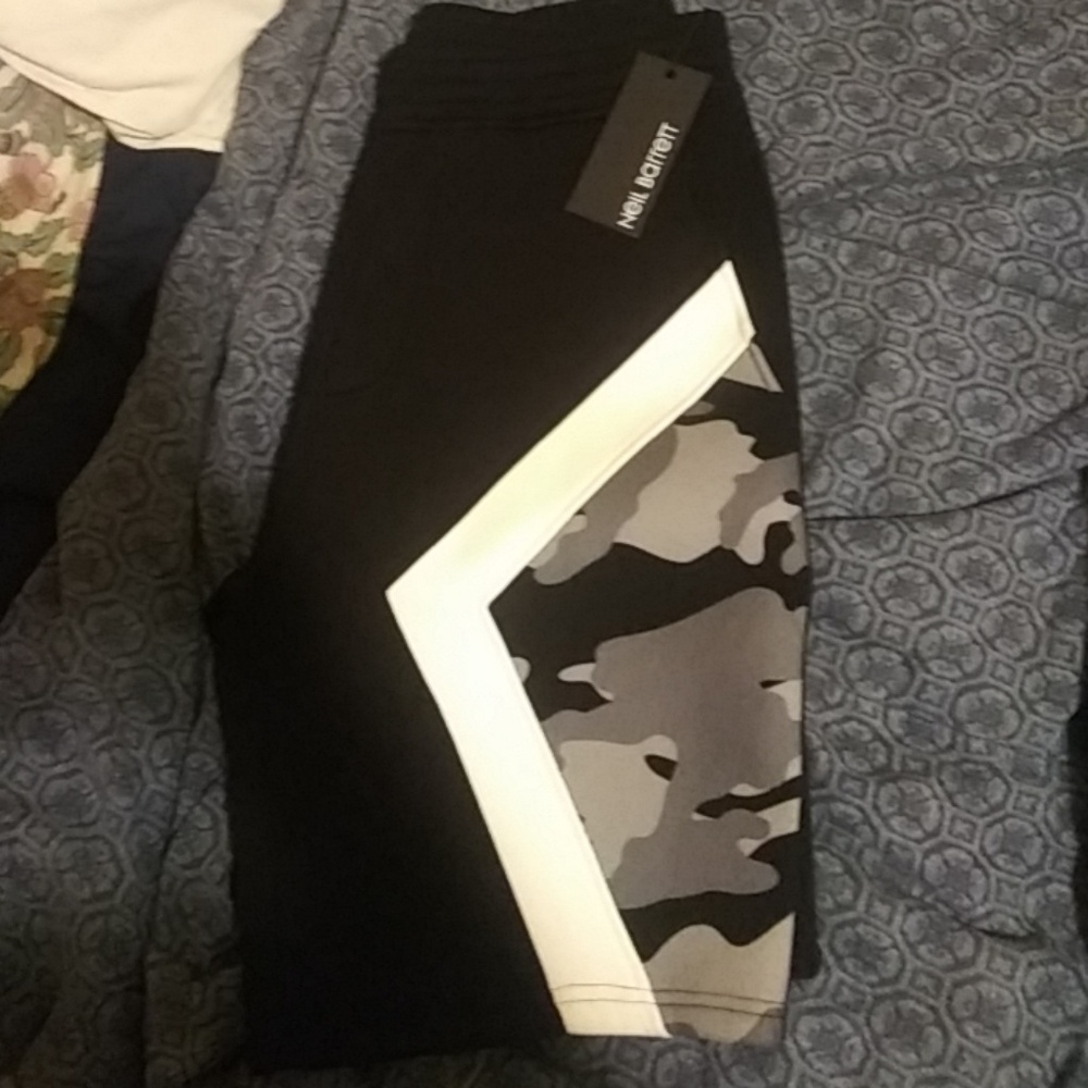 DESIGNER SWEAT SHORTS. NIEL BARRETT